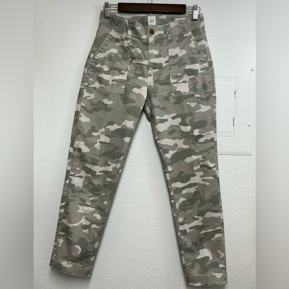 GAP Denim - GAP Women's Girlfriend Khakis Camouflage Straight Leg